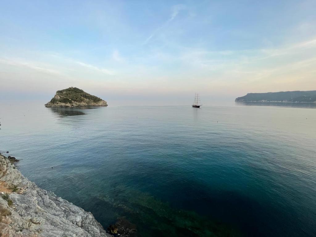 Una Finestra Sul Mare Home 2 Bergeggi Extérieur photo