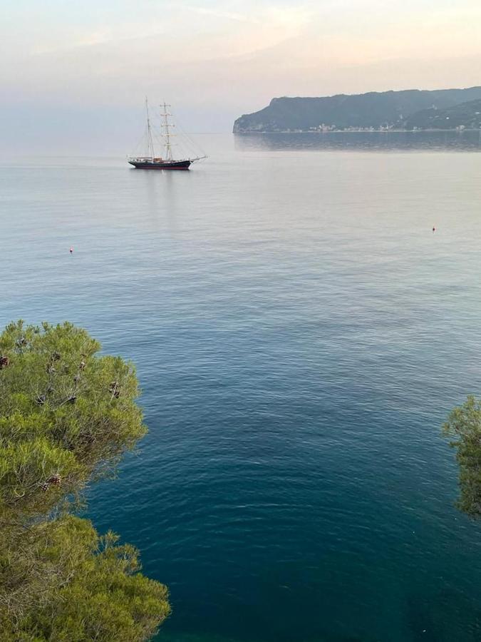 Una Finestra Sul Mare Home 2 Bergeggi Extérieur photo