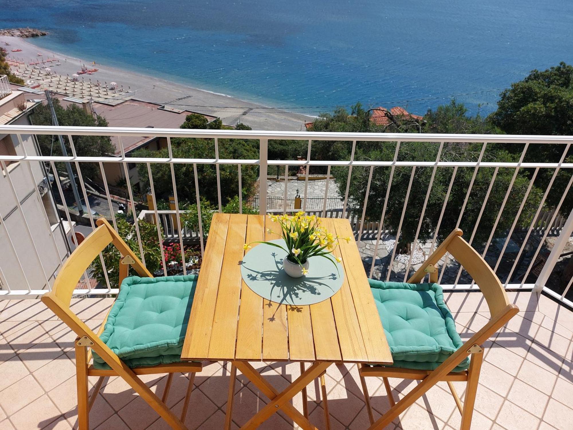 Una Finestra Sul Mare Home 2 Bergeggi Extérieur photo